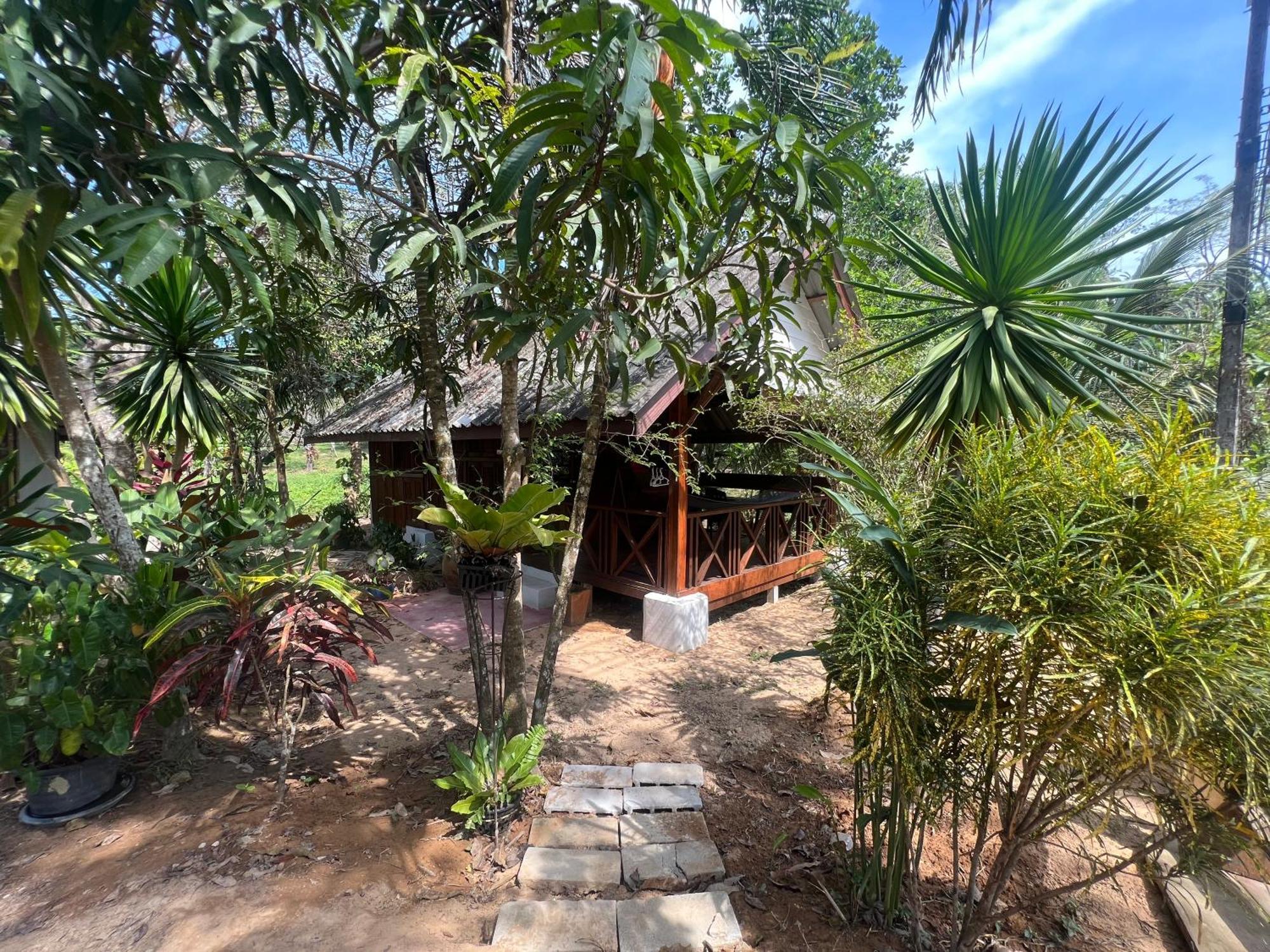 Phayam Valley Homestay Koh Phayam Esterno foto